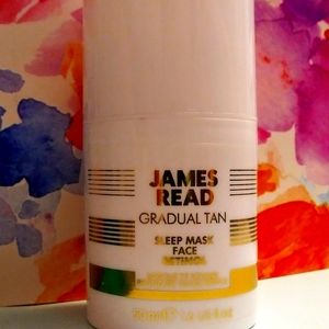 Gradual tan sleep mask